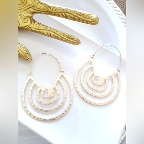 New! Zara Circles Hoop Earrings - Picture 2 of 12